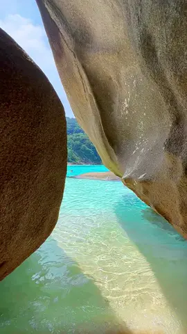 Similan Island 🐠 Phang Nga , Thailand 🇹🇭 . #thailand #travelthailand #thailandtravel #similan #similanisland #beachvibes #islandlife #travelblogger 