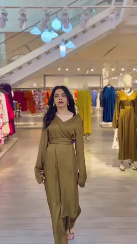 COS ramadan collection and this true olive colour 🤌🏼 #ramadancheck #coskuwait #styletips ##kuwaitfashion #kuwait #fyp #fashion 