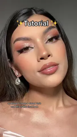 Replying to @sreyes36 Makeup look for a Champagne dress✨ Prom makeup tutorial #rhinestonemakeup #softglammakeup #makeuptransformation #makeuptutorial #maquillajeparagraduacion 