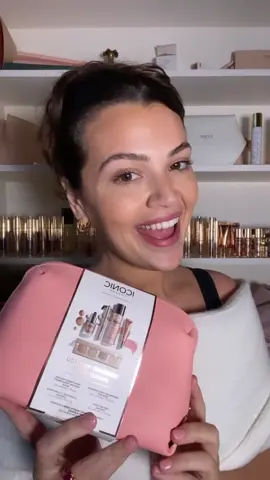 Shop the gift of glam this Mother’s Day with our ‘Obsessed With You’ gift set! Containing five best-selling products and available exclusively at @nextofficial now! 💗✨ #ICONICLONDON #beauty #makeup #BeautyTok #Tiktokmademebuyit #liquidhighlighter #makeuphaul #next #mothersday #mothersdaygifts 