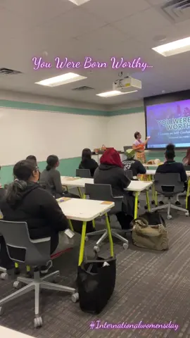 I cannot put into words how powerful this Icebreaker was during the start of my presentation, the energy in the room was so beautiful! Uplifting women, especially young women is something I am very passionate about and brings me so much joy! #selfconfidence #SelfCare #upliftingwomen 