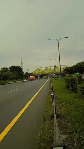nyebrang jln tol tuh rasa nya dagdigdug daragdag dung tek ke hati gh😁#fypシ #restareabogeg #restareakm68 