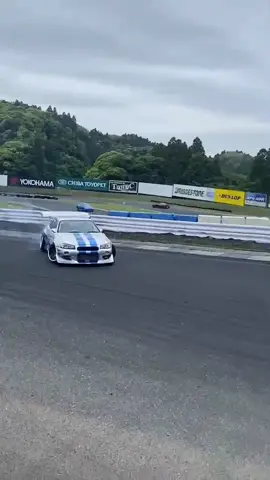R34 slide 🤘🔥 @t_hayato #fyp #fypage #jdm #jdmcar #jdmdrift #drift #drifting #japanesedrift #nissan #r34 #r34gtr #r34skyline #r34godzilla #r34drift #rb26 #rb26dett 
