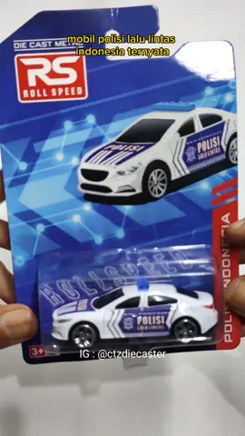 Suka yg lama atau yg baru ? #mobilpolisi #pjr #diecast 