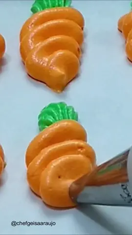 Modelando cenourinhas de suspiros #pirulitodesuspiro #suspiro #viralvideo #confeitaria #merengue #meringue #meringuecookies #suspiros