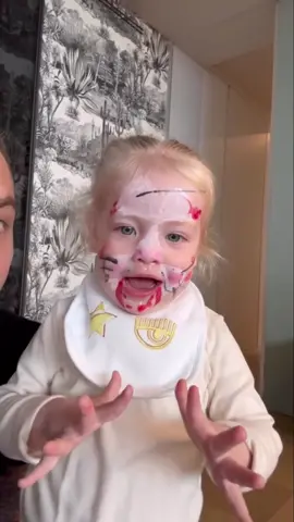 Vitto spaventatrice ❤️ @Chiara Ferragni @fedez #neiperte #vittorialuciaferragni 