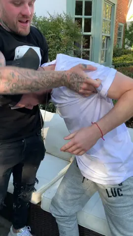 Hypnotist makes him drunk from water 
