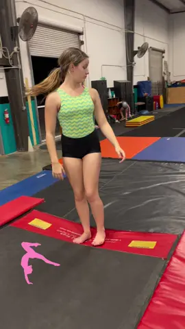 Practicing back tucks 🤸🏽‍♀️🤸🏽‍♂️ #tumbling #gymnastics #tumblingcoach #backtuck #fyppp #fypシ #GymTok #GymLife #famous #practicemakesperfect 