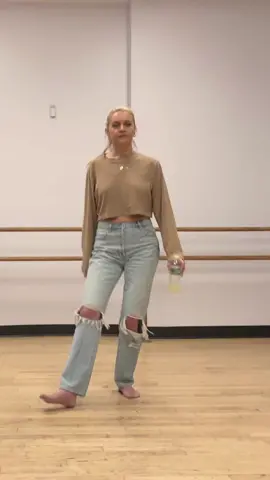 lots of new friends here on tik tok so here is 3 minutes of me being the weirdest most unhinged person i know. enjoy! 