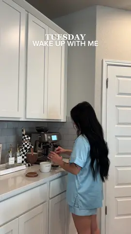 TUESDAY 🫶🏻 WAKE UP WITH ME #morningroutine #routines #sahmroutine #mommyroutine #mommylife #momlife #MomsofTikTok #routineaesthetic #cleanwithme #CleanTok #cleantiktok 