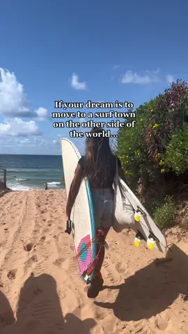 Here for all of your Australian beach vibe needs🫶💖 #australiatok #surfing #surflife #beachlife #traveltiktok #travellife #travelbucketlist #traveltheworld #moveacrosstheworld #movetoaustralia 