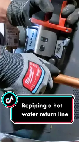 Repiping a hot water heater return line fir a recirculating pump #plumber #plumbing 