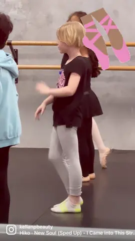 Ballet classes are progressing and Kellan is getting better each week! Momma here is priud 💖💖 @kellanpbeauty #kellanpbeauty #kellanpatrickbeauty #kellenpatrickbeauty #parentrunaccount #dancer #boyballet #boyballetdancer #ballet #supportyourchildren #LoveIsLove #reels #reelvideo #fyp 