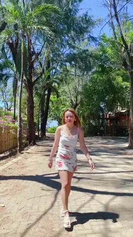 slay the day your way 💫🌸 #OOTD #TikTokFashion #fashionstyle #fyp #foryou #fypシ゚viral #trending #beachlover #tiktokph 