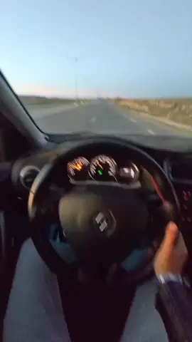 #symbol #renault #tiaret #algeria #dz  #تيارت #drive #cheba_warda #ch7al_3andk_drahm. ❤️🔥