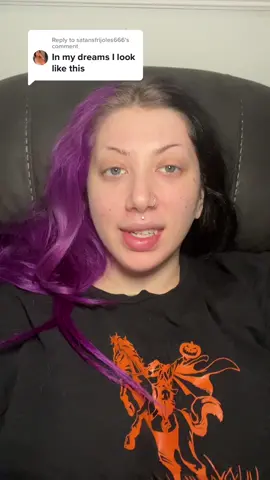 Replying to @satansfrijoles666 just a reminder not to compare on social media! I’ll always be open about this stuff and anything I’ve had done🖤 