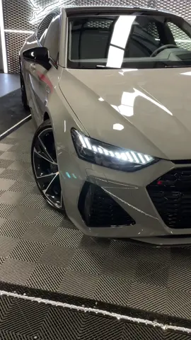 Audi RS7 😍🔥  #audi #rs7 #audirs7 #audisport #rs6 #car #supercar #luxurycars #luxurylifestyle #luxury #viral 