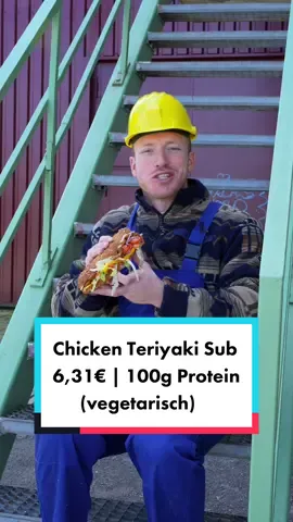 Chicken Teriyaki Sub für 6,31€ mit 100g Protein und vegetarisch! 😍 Zutaten Baguette im letzten Video!  Chipotle Southwest -2 El Miracle Whip -1 El Chili Sauce  -1 Tl Dijon Senf  -Hauch Honig  -Salz & etwas Knoblauch  Ansonsten Salat, Chicken, Käse light und die Teriyaki Sauce.  #sandwiches #brotzeit #chickenteriyaki #vegetarisch #rezeptideen #gesunderezepte #gesundessen #100gproteinchallenge #einfacherezepte #viral #fypシ #fyp 