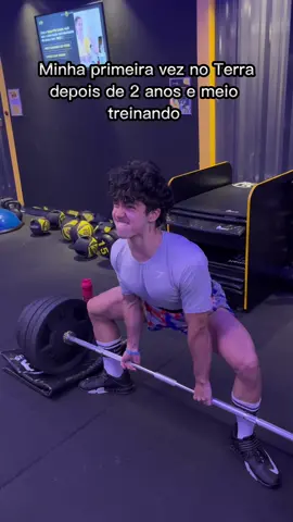 Minha primeira vez no terra 🥂 #terra #musculação #treinopesado #academia #desafios #naturalbodybuilding 
