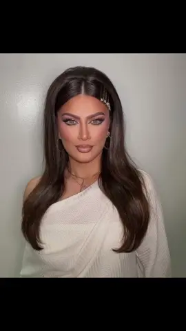 90s glam , makeup and hair style done #makeup #makeupartist #losangeles #hair #hairstylist #hairstyles #celbreity 