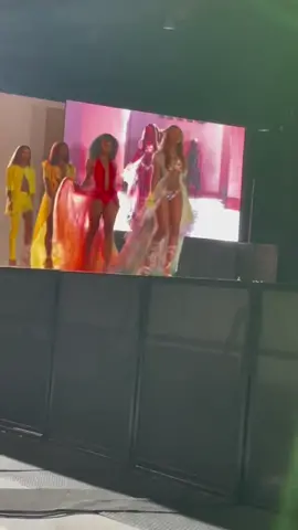 My first time walking in LA Fashion Week Festival #fashiontiktok #lafw #modeltiktok #themodelexperience 