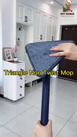Self twist mop! No more dirty hand! #selftwistmop #trianglemop #trianglemopviral #handsfreemops #trendingmop #newmop #housecleaning #housecleaningtips #housechores #housewifetips 