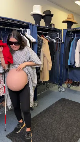 Woman uses fake belly to steal