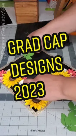 🌻 Tag a Spring Graduate in your life!  #foreverpetalsbyvee #paperflowers #paperflowertiktok 