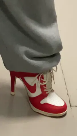 👠👠 #nikeheels #y2kaesthetic #sneakerheels #vintagey2k #uglyshoes 