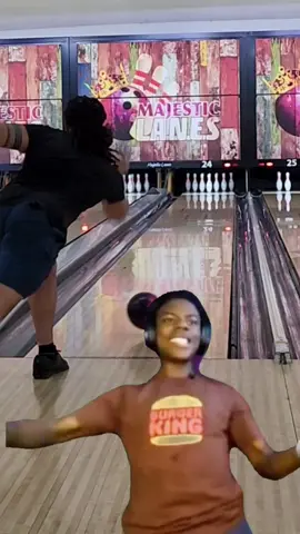 Why is bowling like this? #bowltok #bowlingfunny #fyp #viral 