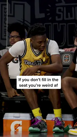 Just hooper things 🤷‍♂️ @iamjaygort #jaziangortman #jaygort #highschoolbasketball #ote #overtimeelite #yngdreamerz #dream #tothemoon #hoopertiktok 