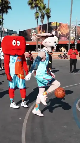 Space Jam 🔥😁 #NBA #basketball #fyp #foryou #foryoupage 