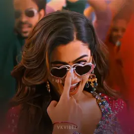 mah lollipop💗😗. #divya #rashu #rashmika #rashmikamandanna #lollipop #cutiepie #selfiepulla #ranjithame #mashup #anirudh #thaman #jenushan #aval #tamil #videoedits #tamiledits #fyp #fypシ #vkvibez 