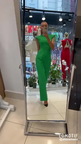 Зеленый комбинезон  #комбинезон #женскийкомбинезон #зеленыйкомбинезон #нарядныйкомбинезон #одежда #моднаяженскаяодежда #женскаяодежда 