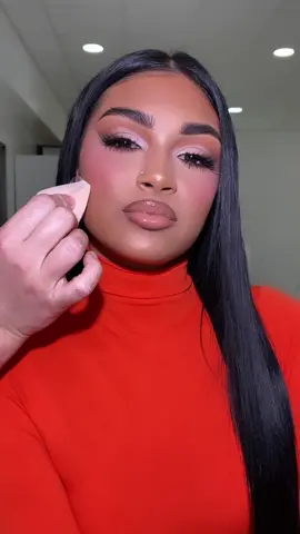 Baking 🖤#makeup #fy #foryou #fyp #fypシ #fypage #pourtoi #nudelips #baking #viral #viralvideo #makeuptiktok #makeupvideo #makeuphack 