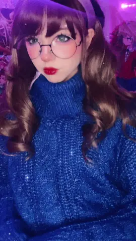 Hey @.skemr did yk you belong w me #chippettes #chippettescosplay #alvinandthechipmunks #alvinandthechipmunkscosplay #eleanor #eleanorcosplay #brittanycosplay #jeanettecosplay #brittanymiller #brittanymillercosplay #jeanettemiller #jeanettemillercosplay #eleanormiller #eleanormillercosplay #cosplay #cosplayer #makeup #contacts #cute #wigs #cutecosplayer 