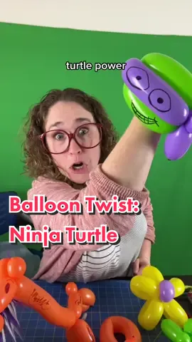I forgot exactly how the mask went, but not bad! #balloontwisting #balloon #ninjaturtle #donatello#clown 
