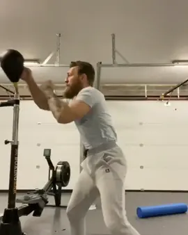 Conor McGregor Practicing  #unbelievable #return #mcgregor #conormcgregorufc #conormcgregor #UFC #workout #practice #conormacgregor 