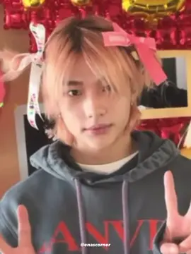 Hyunjins lives are always so entertaining 😭 #straykids #hyunjin #enascorner #hwanghyunjin #kpop #skz #meme #funny #viral #trending 
