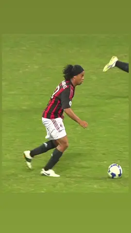 #رونالدينهو #كرة_القدم_عشق_لا_ينتهي👑💙 #kora 