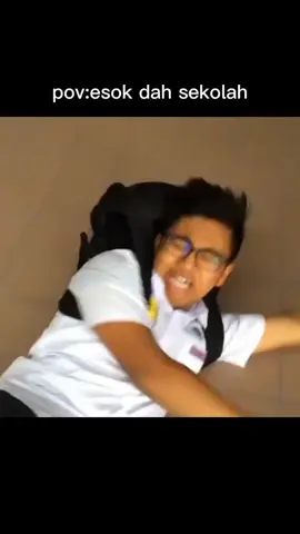 padan muke sape yg sekolah esok #sekolah2023 #luqmanpodolski #esoksekolah #fyp #foryou #foryoupage #fypシ