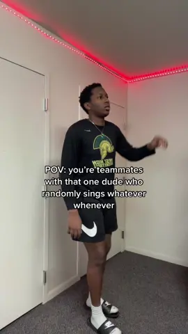 They always be vibin fr😭 #fyp #viral #foryou #basketball #teammates #sports #athlete #hsbasketball #football #athletesoftiktok #hoopersoftiktok #LucBaguma 