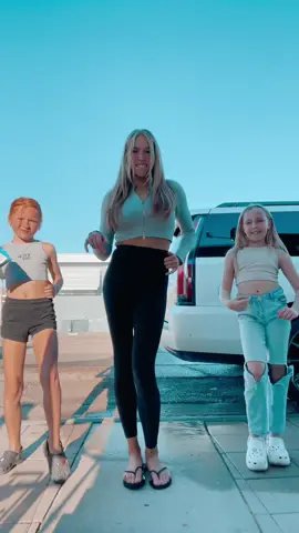 3 of me 💜💜 #twins #hair #hairstyle #SeeHerGreatness #blondehair #Lifestyle #mom #MomsofTikTok #momlife #momtok #momofgirls #girlmom #relatable #youngmom #cleangirl #sisters #cousins #girls #momduties #weekend #braids #dance #dancer #girls #momanddaughter 