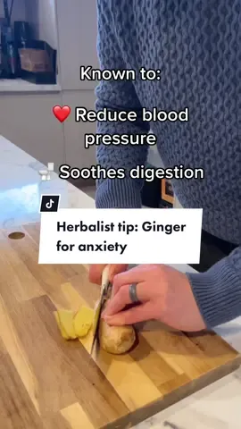 This #ginger hot water infusion is an old #herbalist method for #anxiety have you tried it yet? #gingerbenefits #soothedigestion  #reducebloodpressure 