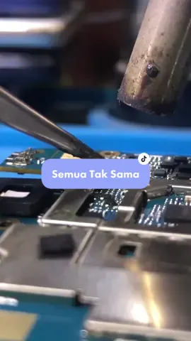 Ingat. Kasus yang sama belum tentu penangannya juga sama 🧐 #servicehp #servicehpmurah #mobilerepairing #mobilerepair #teknisihandphone #teknisiponsel #citraponsel