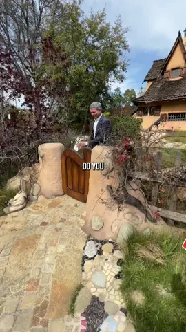 @mjlibow  Spadena House Also know as The Witch’s House 