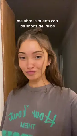 esa pide beso a los gritos🤣 joda ma