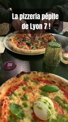 La pizzeria pépite de Lyon 7 !🍕 PAPAVERI 📍37 rue de la Thibaudiére, 69007 Lyon  #lyon #lyonnais #lyonresto #restaurantlyon #pizzerialyon #pizzerialyon7 #papaveri 
