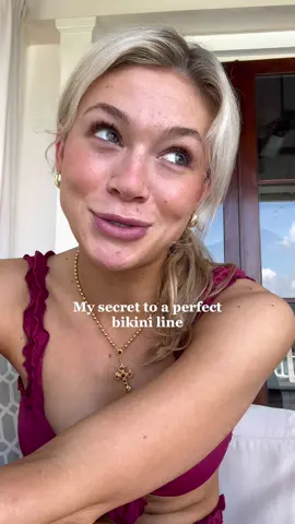 My secret to a perfect bikini line 🤫🥰 @firstaidbeauty #firstaidbeauty #sponsored #bikiniline #bigsisteradvice #razorburn #shavingtips #girltips 