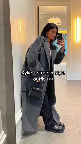 @Kylie Jenner #foryoupage #fyp #prt #pourtoi #itsrayanspam #kyliejenner 